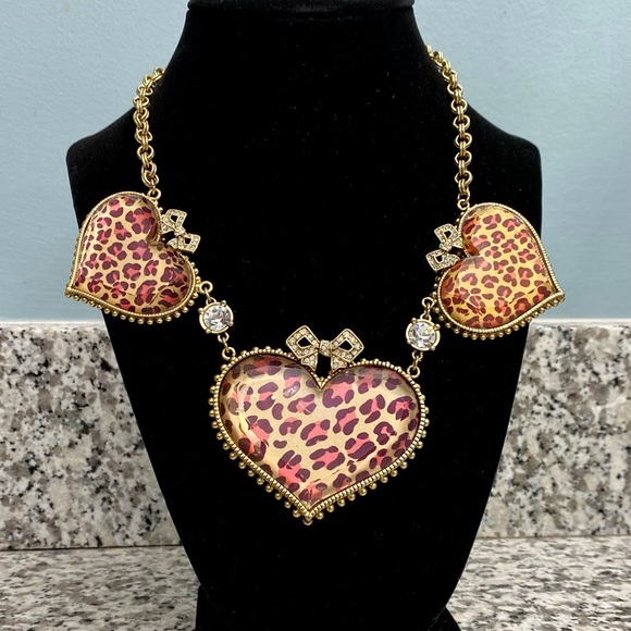 Betsey Johnson Leopard Print Heart Necklace - Picture 1 of 2